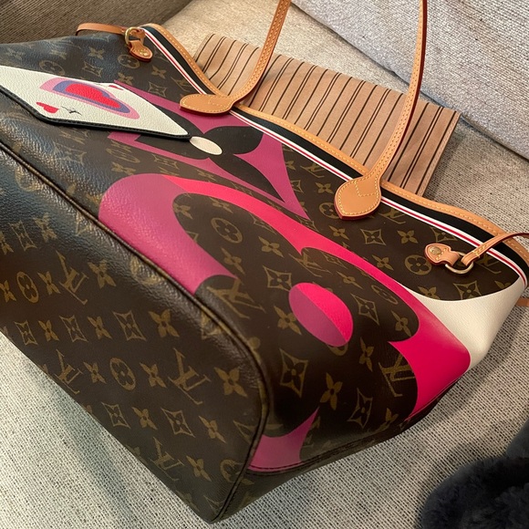 Louis Vuitton❌SOLD❌ ‘Game On’ Shoulder Bag - Picture 13 of 15